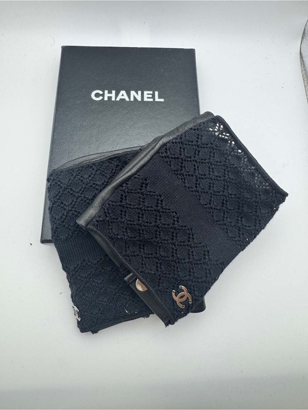 CHANEL Black lace knit and leather Fingerless Gloves